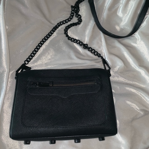 Rebecca Minkoff Handbags - Rebecca minkoff black Avery cross body
